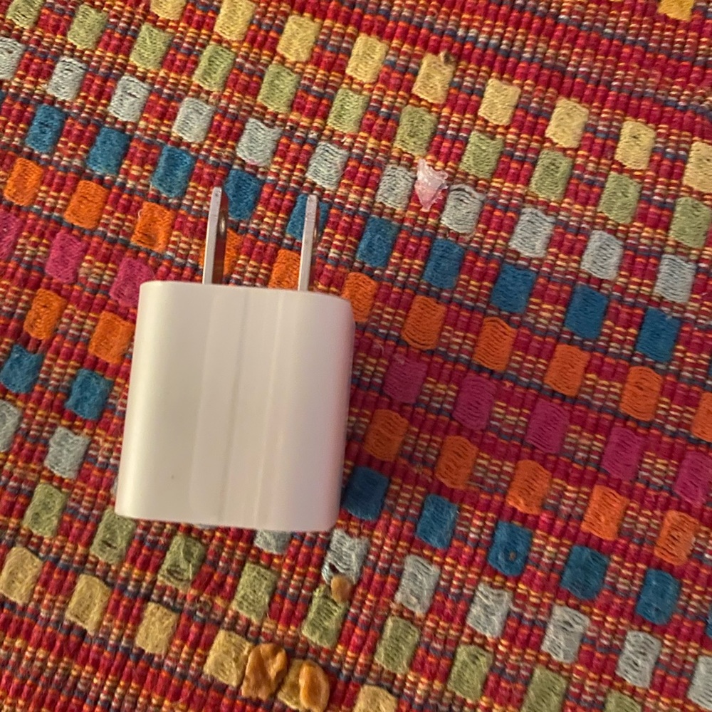 IPHONE CHARGES - Picture 4 of 4